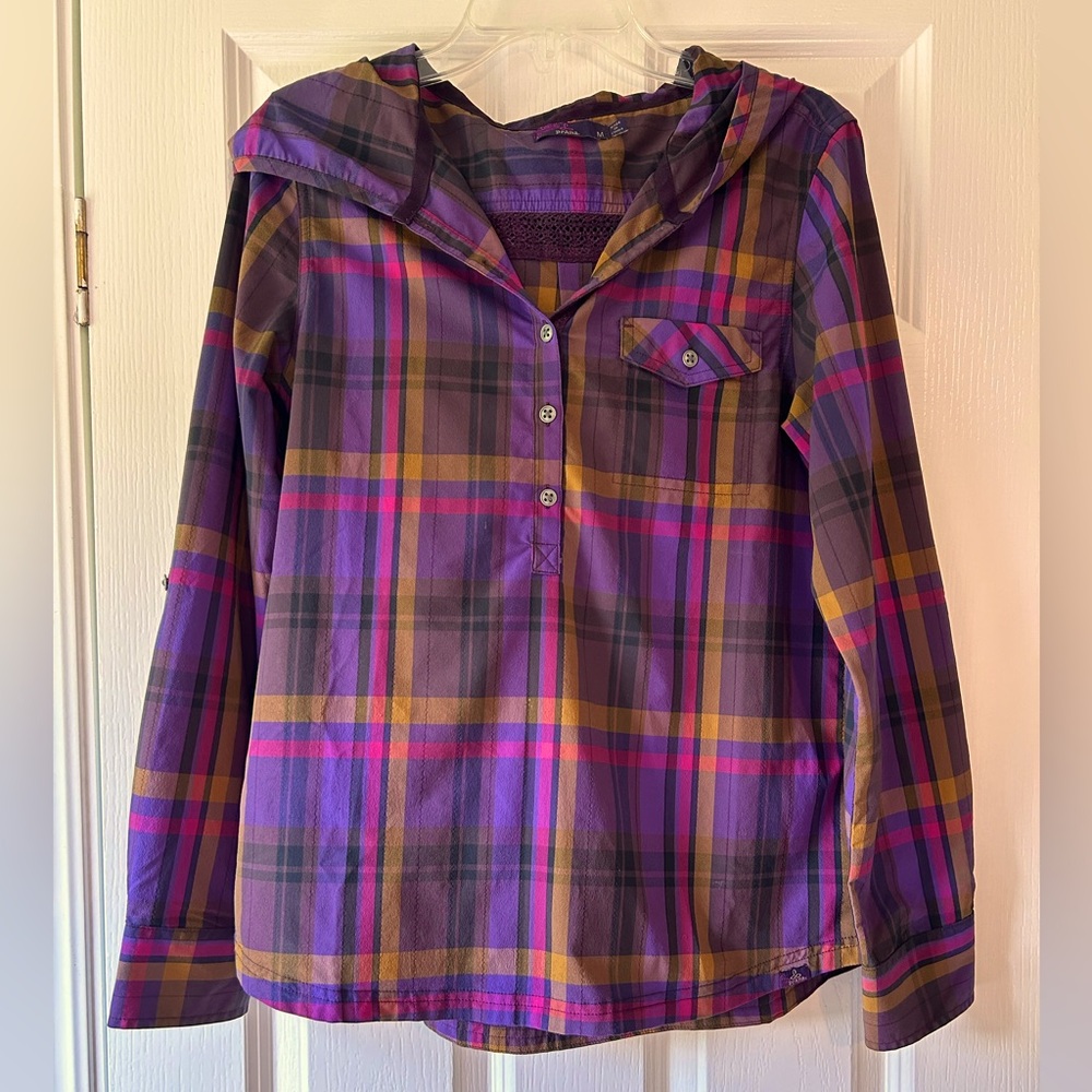 Prana (M) half pullover top, with option to roll sleeves, hood and pocket.